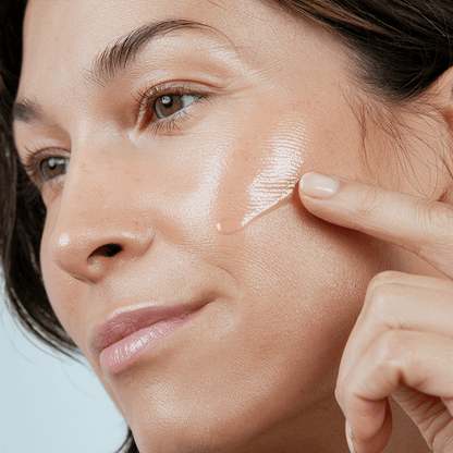 Glass Skin HydraSnail Mucin Essence - PHYLO BEAUTY
